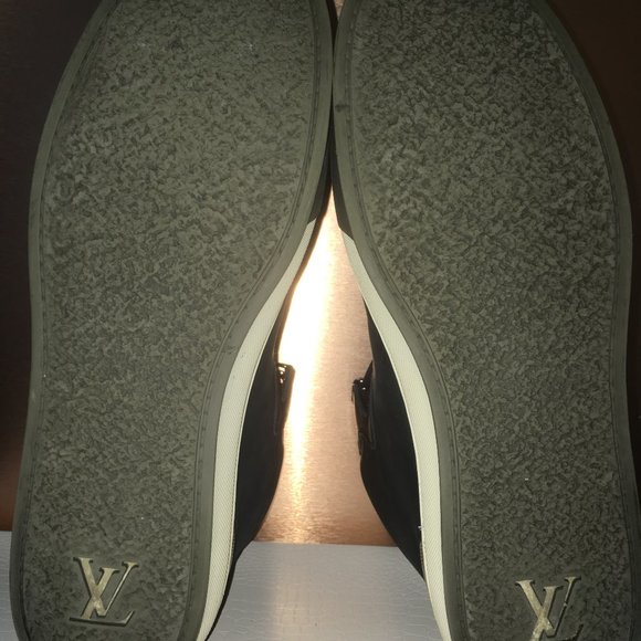 Louis Vuitton sneakers. - Picture 6 of 8